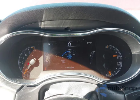 2018 Jeep Grand Cherokee Laredo E 4X2 z USA, uszkodzony, nr VIN 1C4RJEAG5JC260374